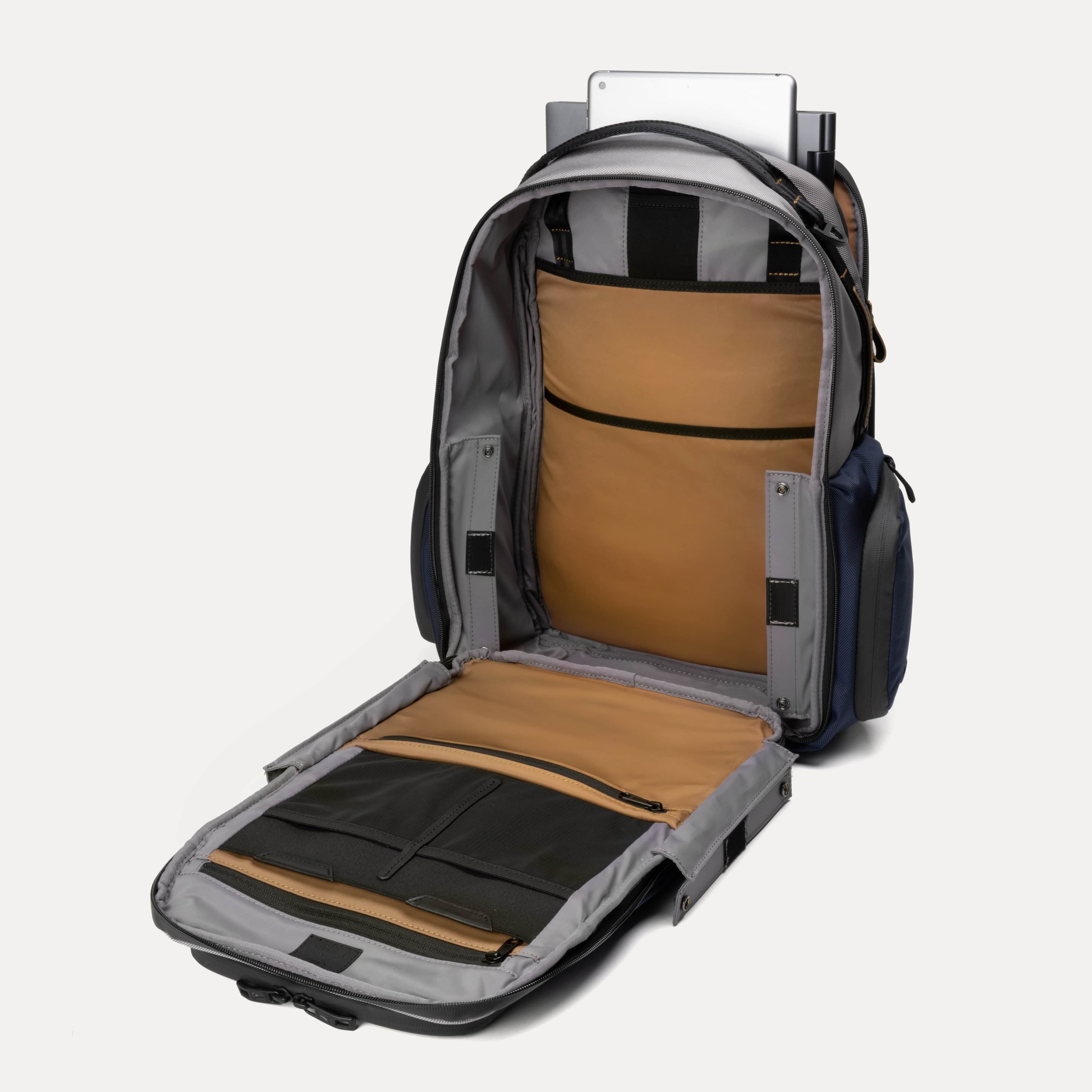 Travelpro® Altitude™ Large Expandable Laptop Backpack 30-36L - Image 21