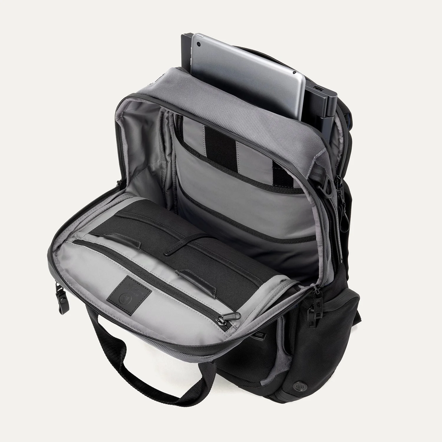 Travelpro® Altitude™ Medium Expandable Laptop Backpack 25-30L - Image 22