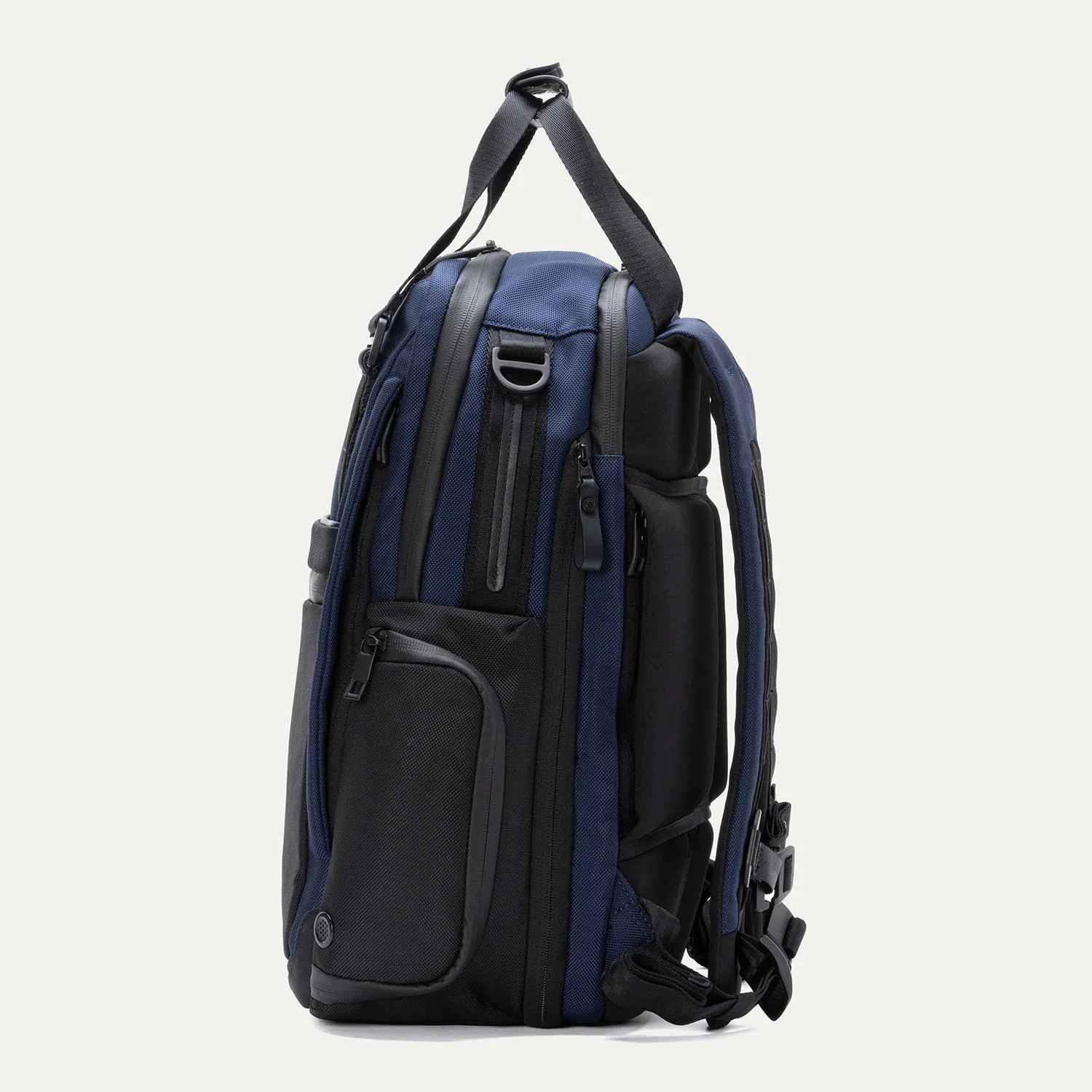 Travelpro® Altitude™ Medium Expandable Laptop Backpack 25-30L - Image 29