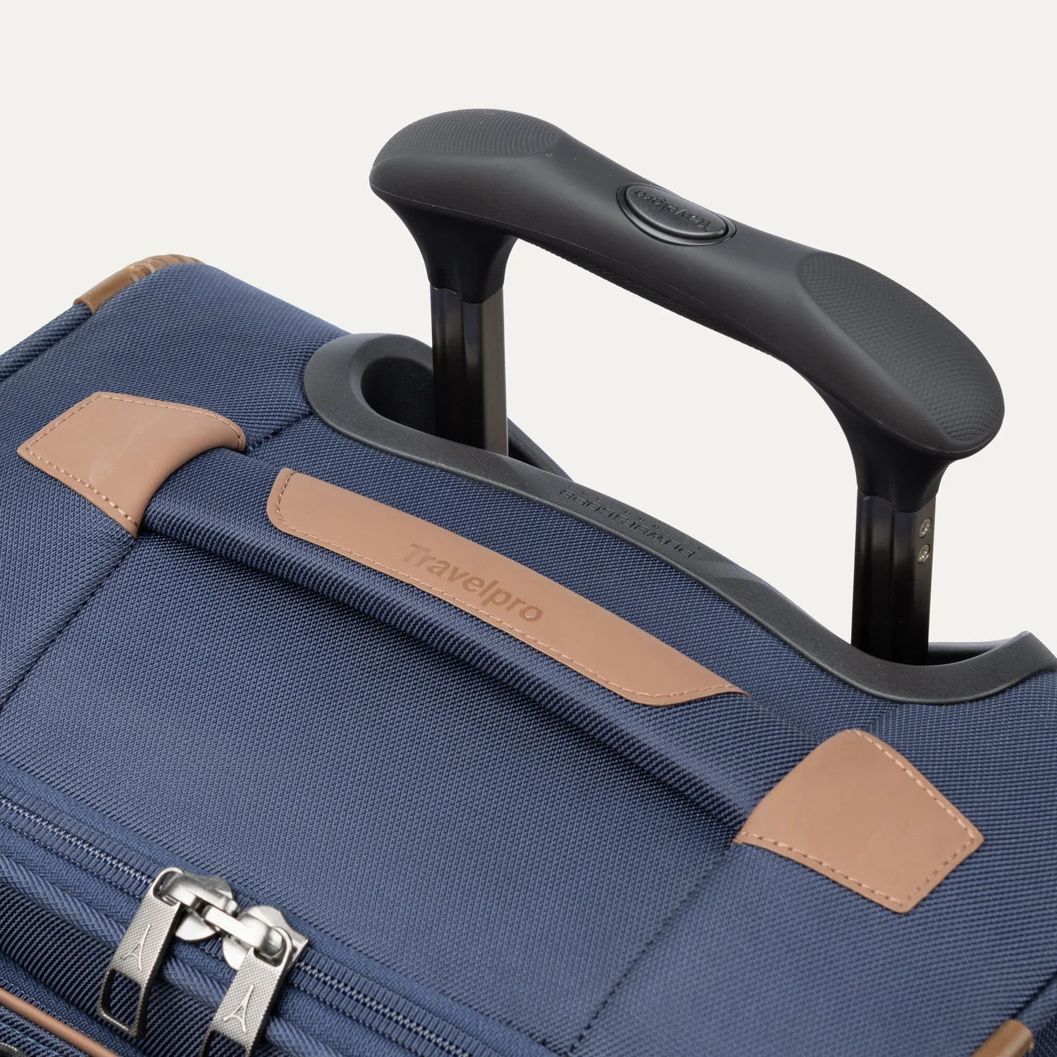 Crew™ Classic Carry-On / Large Check-In Set - Image 10