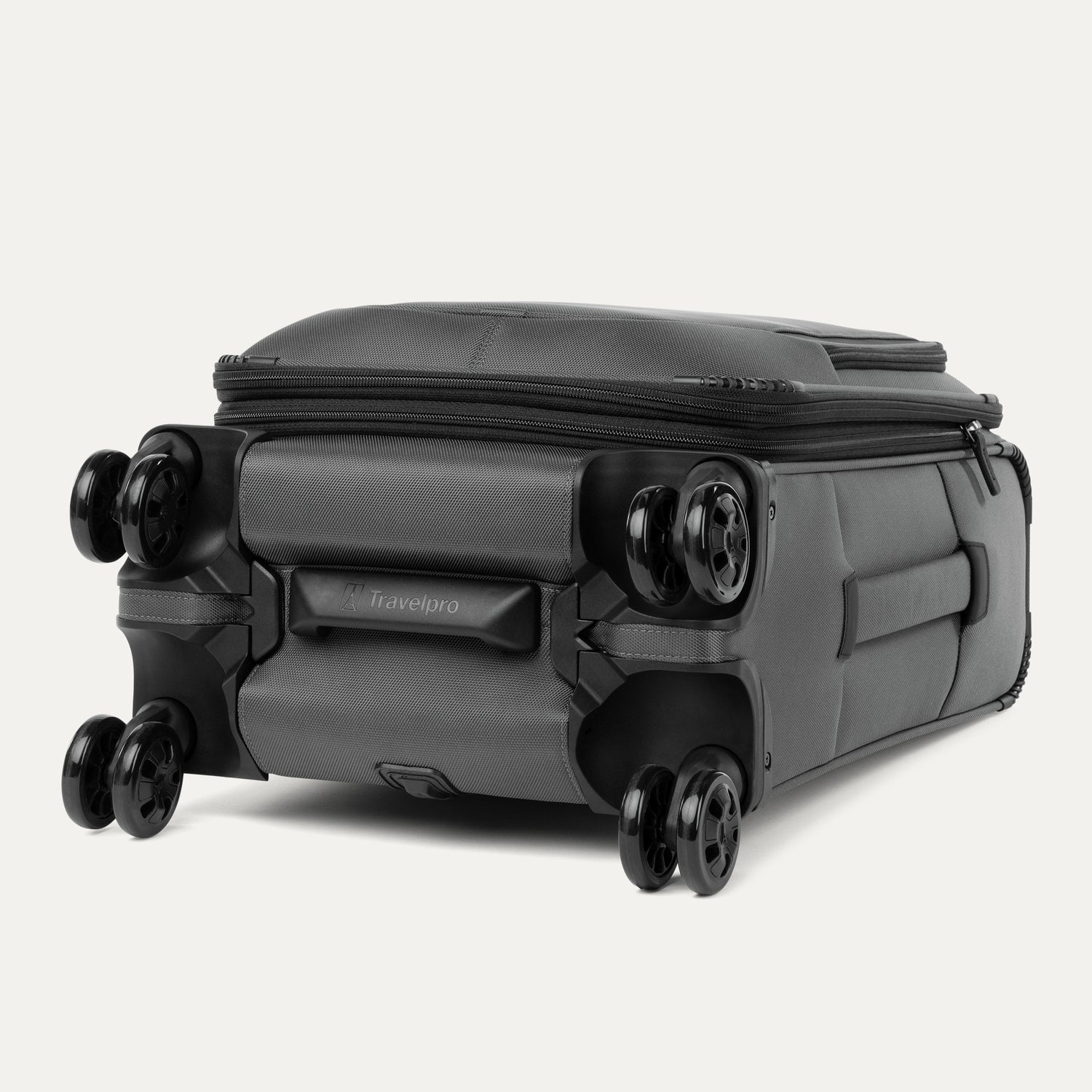 Crew™ Classic Compact Carry-On / Large Check-In Set - Image 18