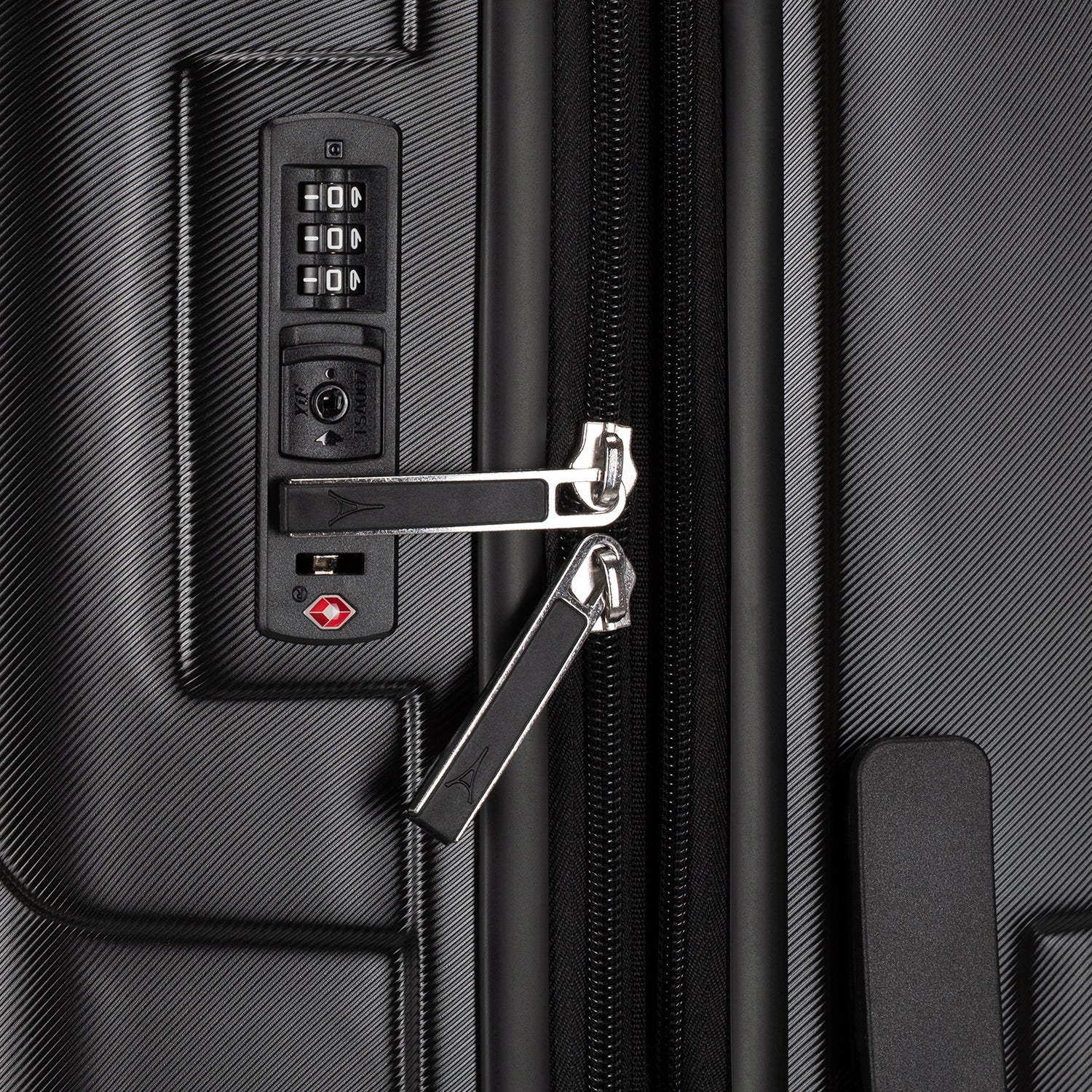 Hydrogen® Three Piece Luggage Set - Image 10