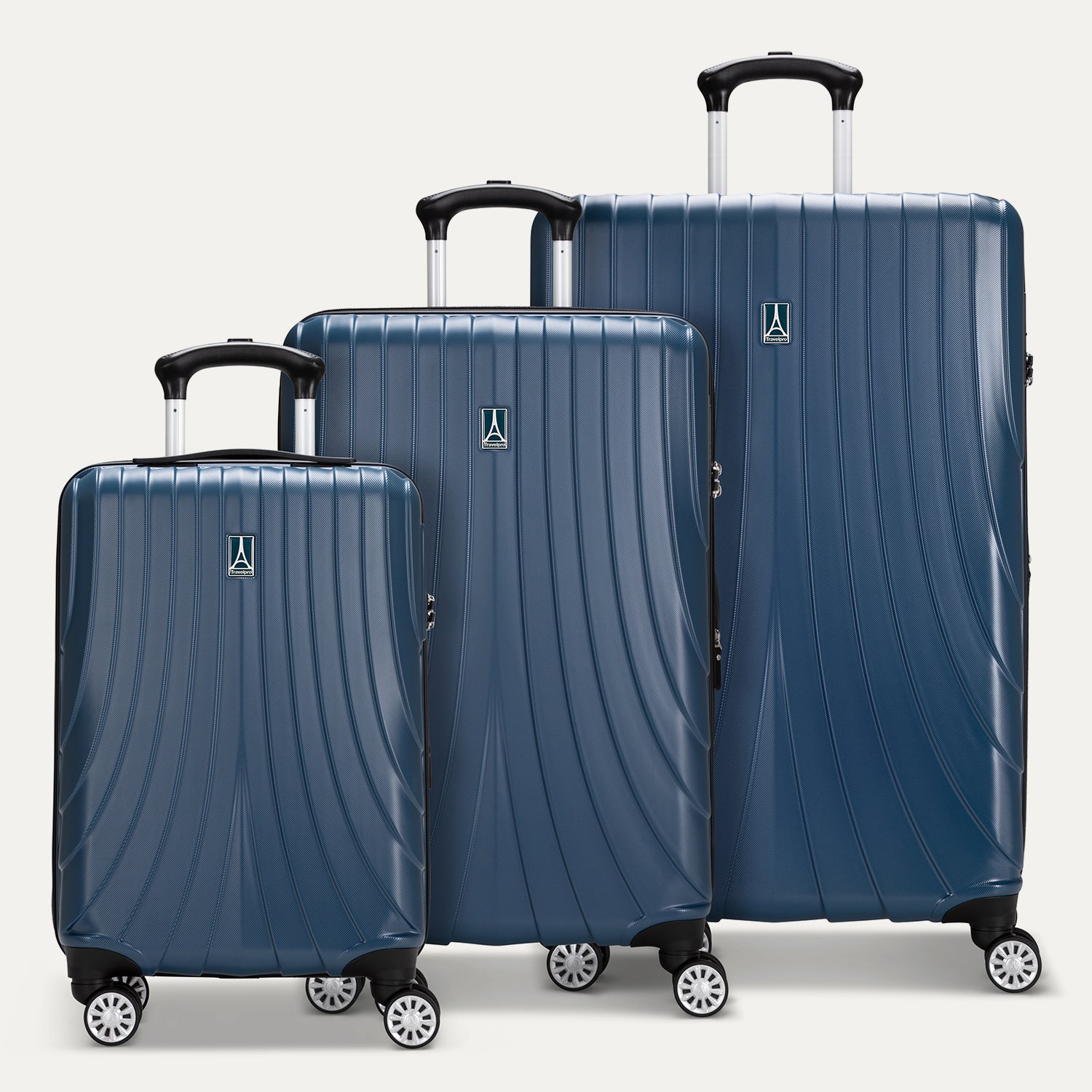 Hydrogen® Three Piece Luggage Set - Image 12
