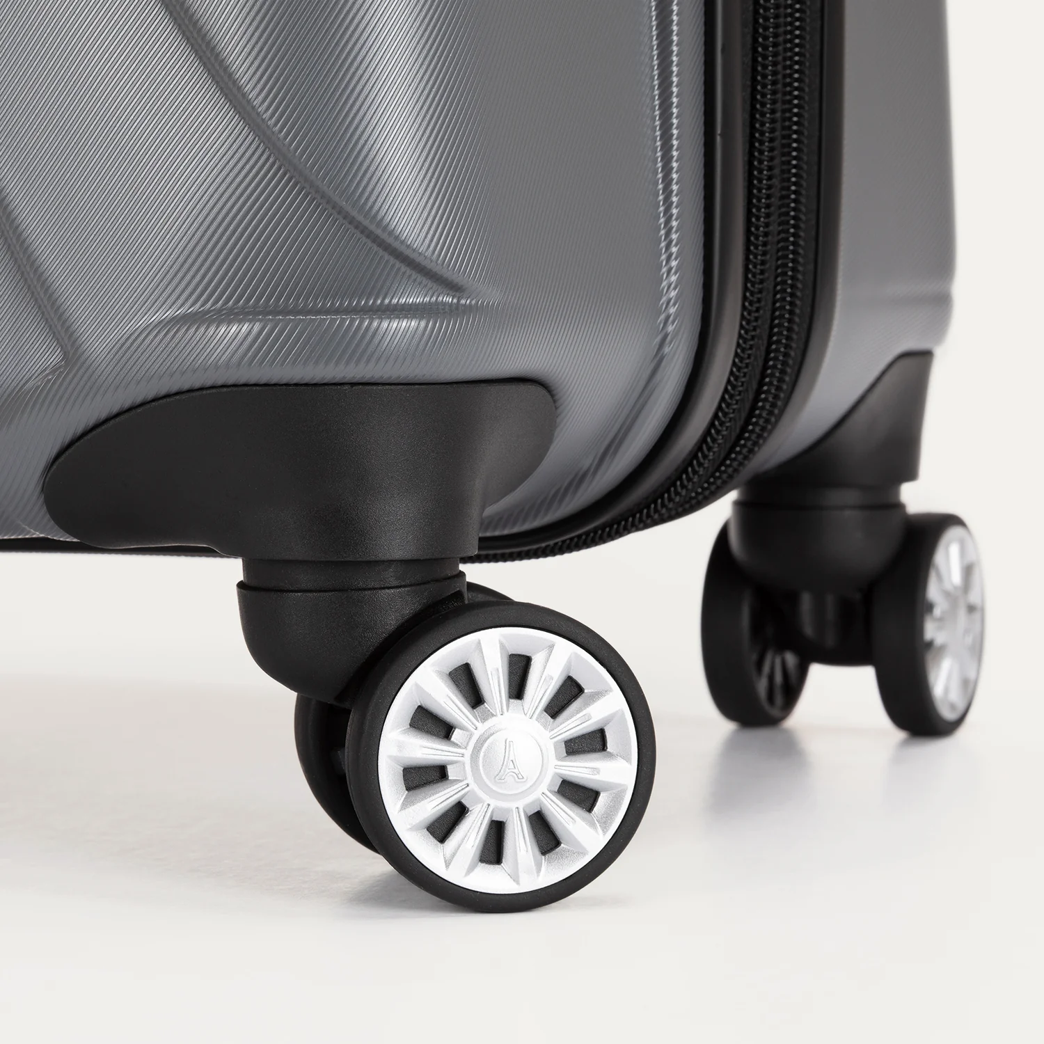 Hydrogen® Three Piece Luggage Set - Image 33