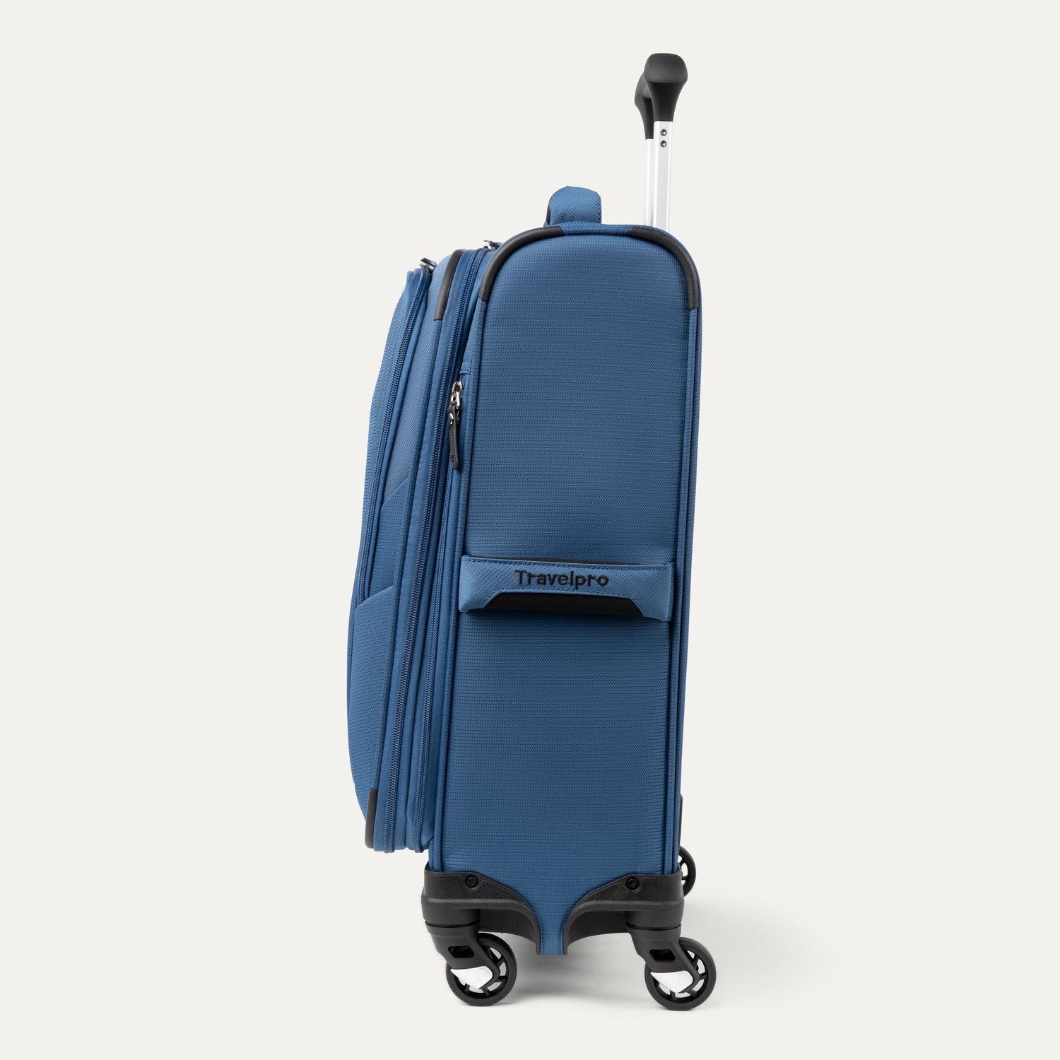 Maxlite® 5 Compact Carry-On Expandable Spinner - Image 3