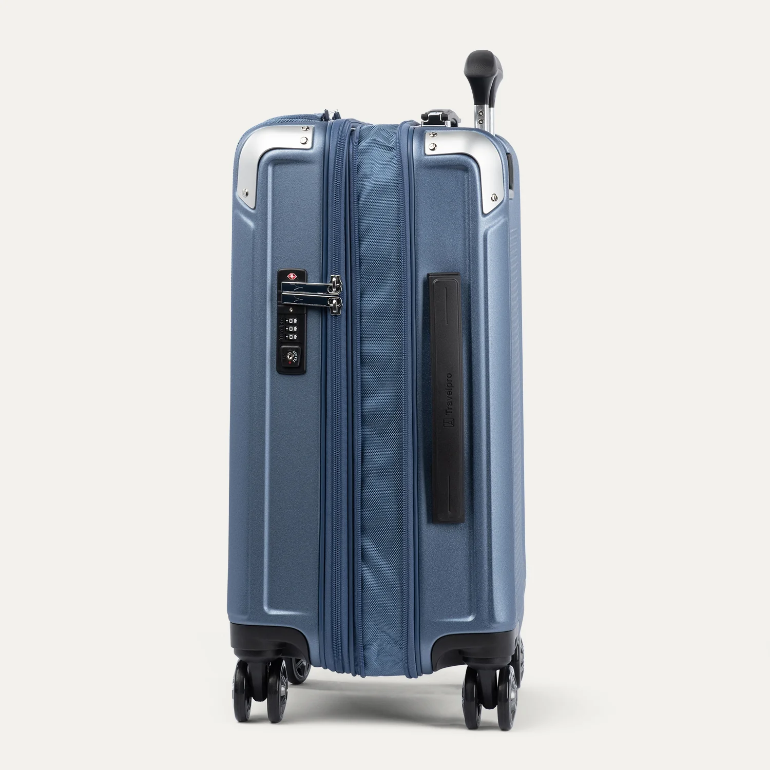 Platinum® Elite Carry-On Business Plus Hardside Spinner - Image 11