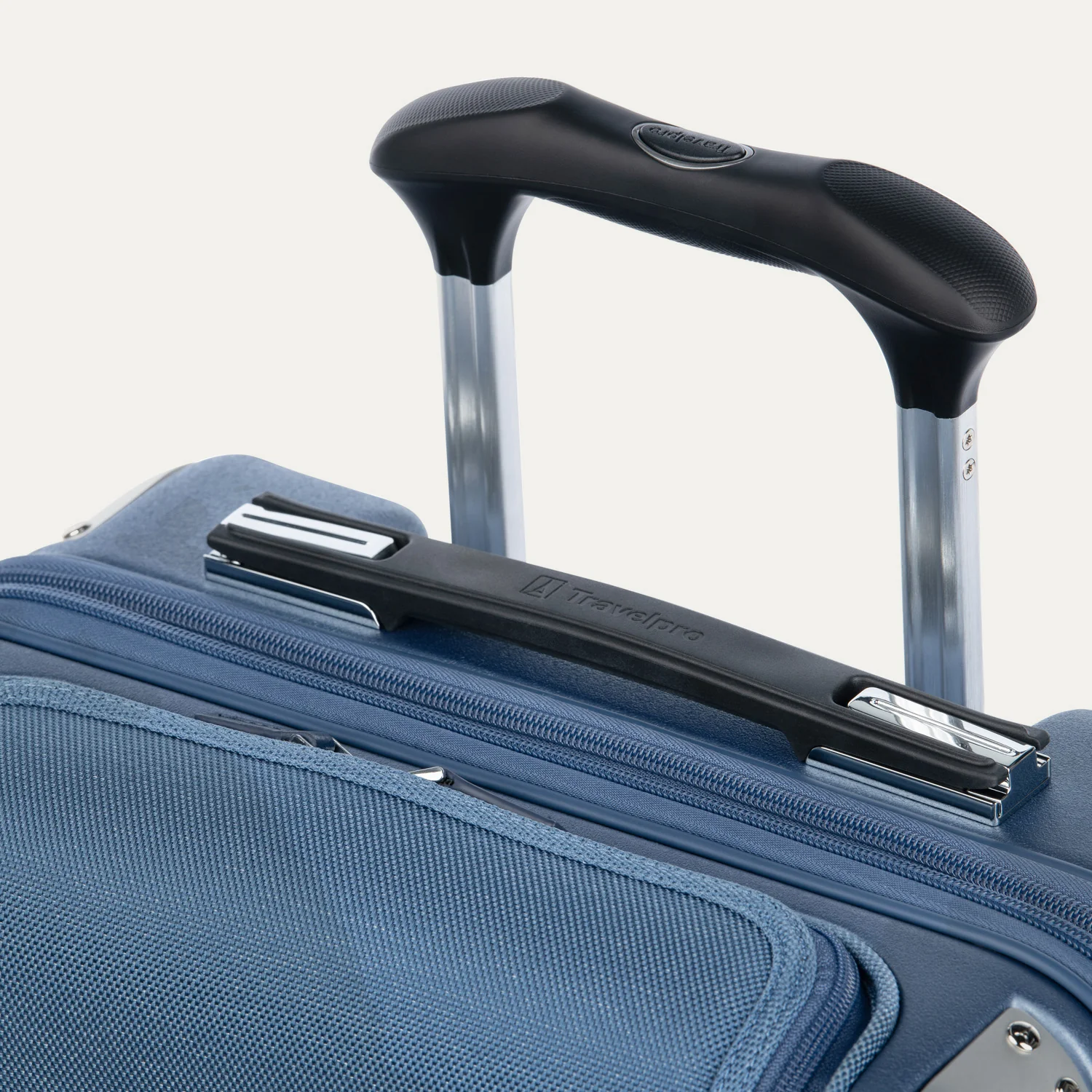 Platinum® Elite Carry-On Business Plus Hardside Spinner - Image 14