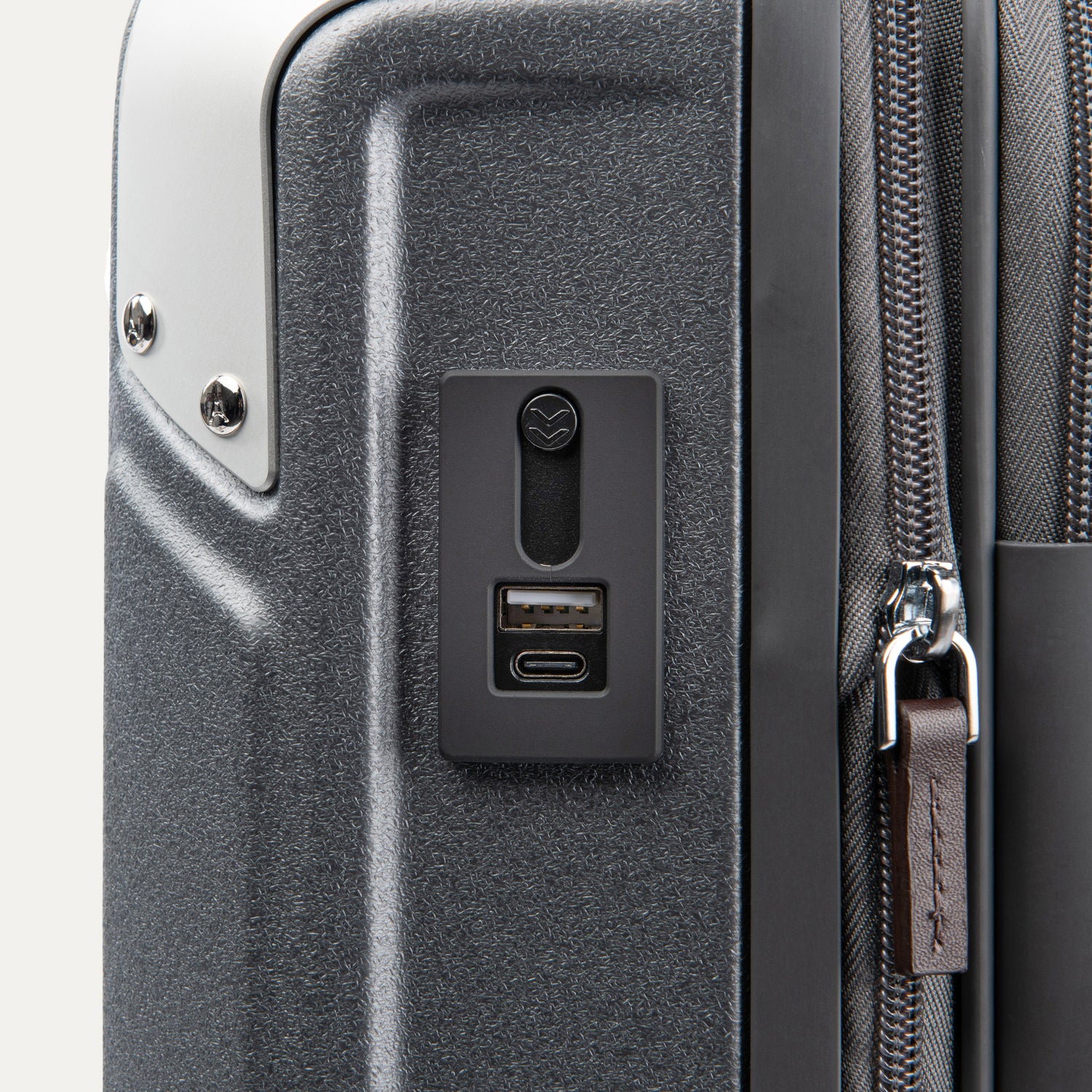 Platinum® Elite Compact Carry-On Business Plus Hardside Spinner - Image 17