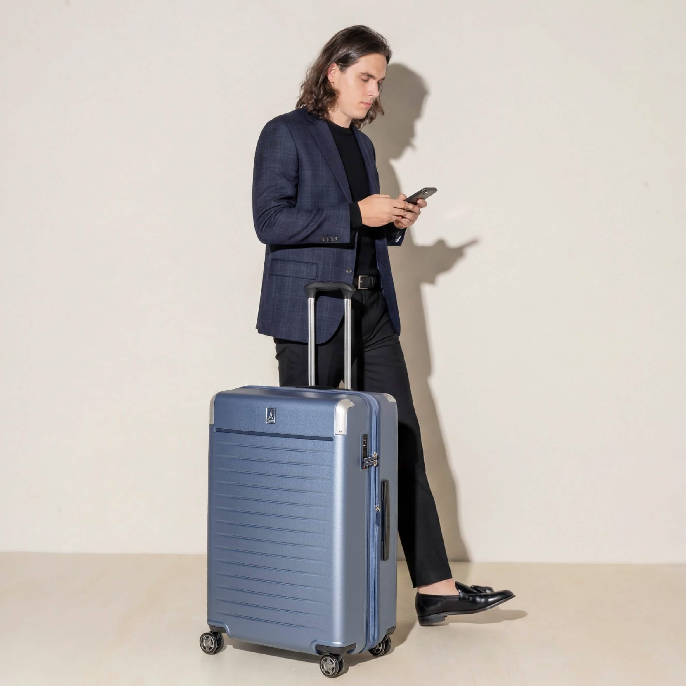 Platinum® Elite Large Check-In Hardside Spinner - Image 17