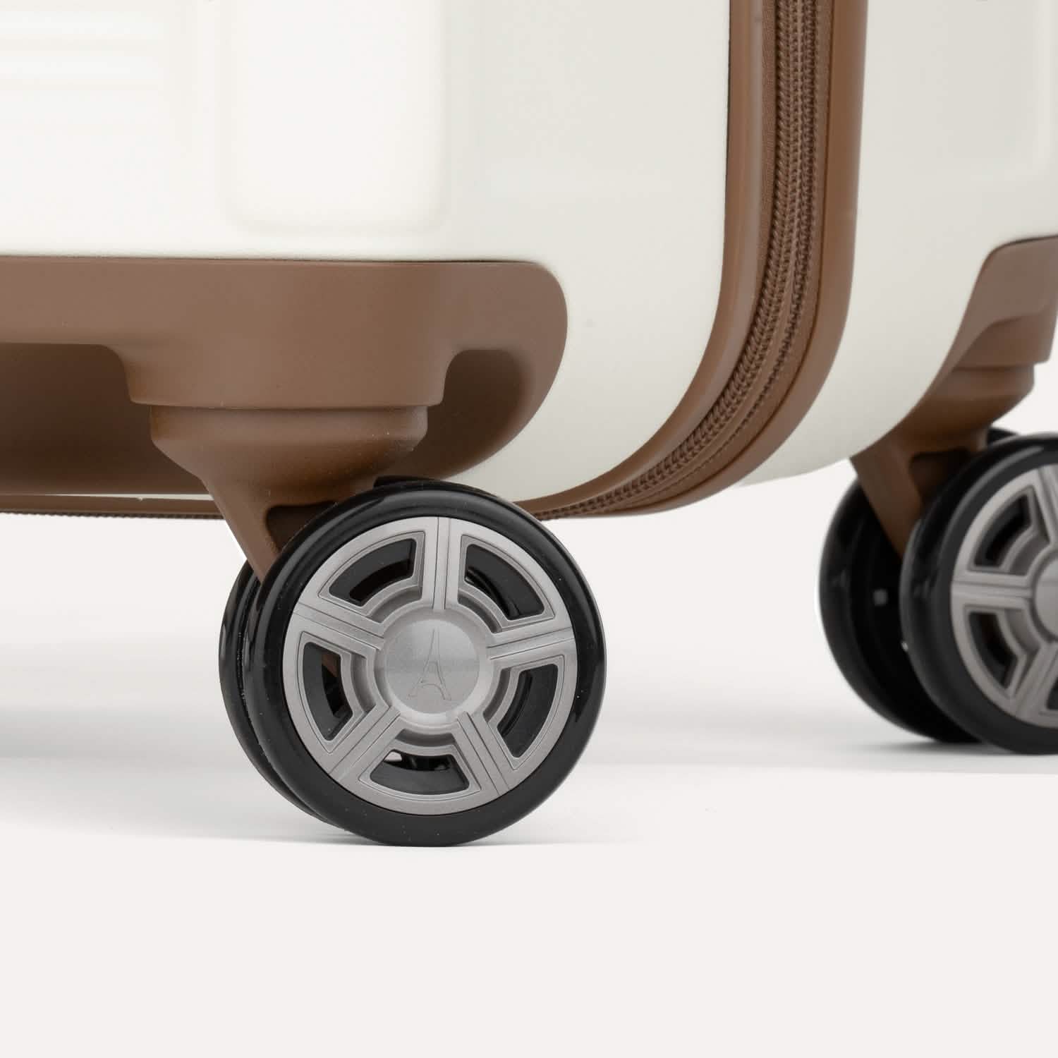 Platinum® Elite Large Check-In Hardside Spinner - Image 48
