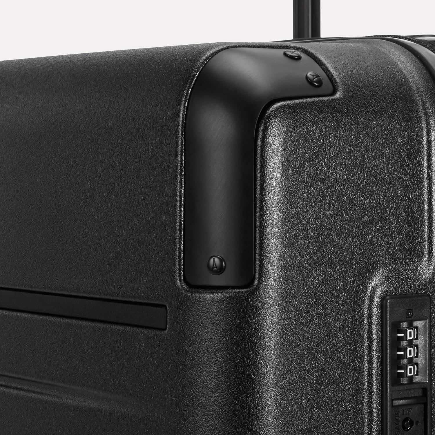 Platinum® Elite Large Check-In Hardside Spinner - Image 5