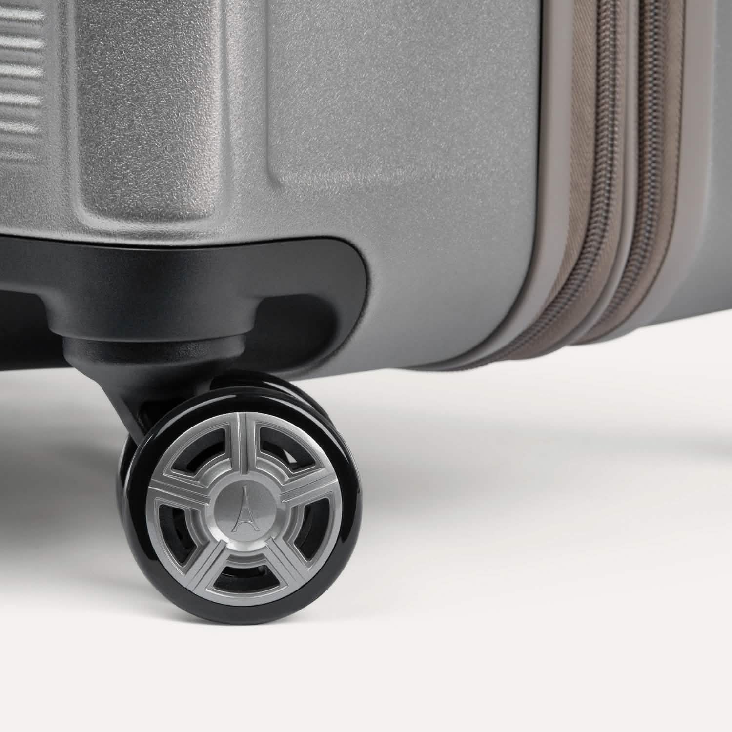Platinum® Elite Large Check-In Hardside Spinner - Image 66