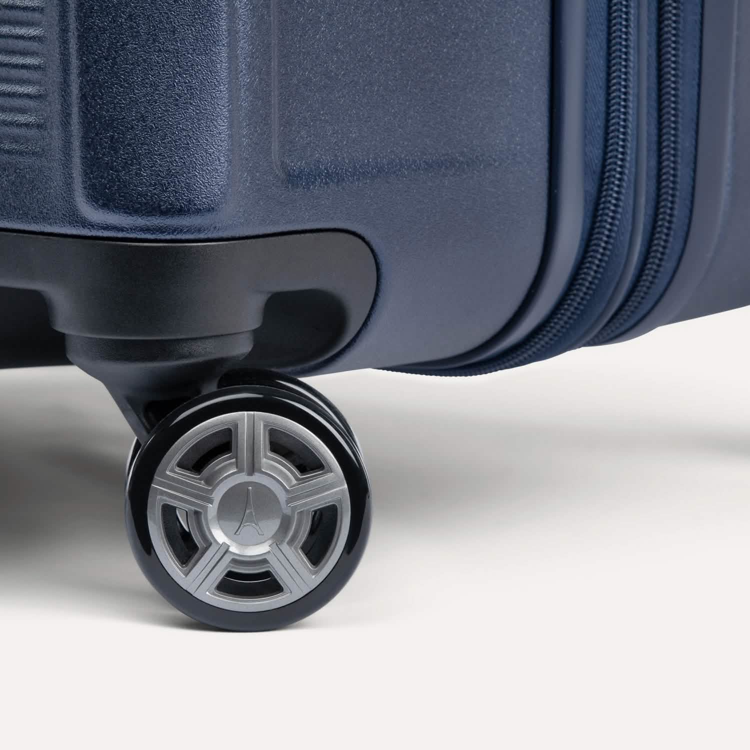 Platinum® Elite Large Check-In Hardside Spinner - Image 76