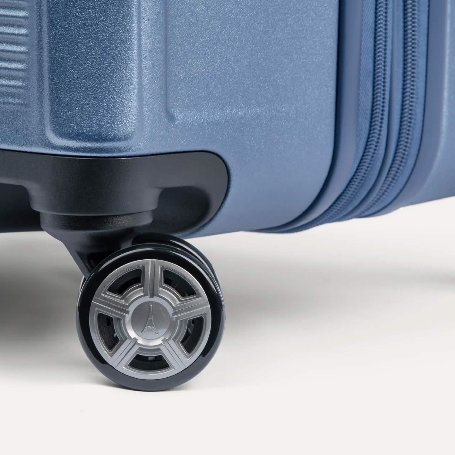 Platinum® Elite Large Check-In Hardside Spinner - Image 84