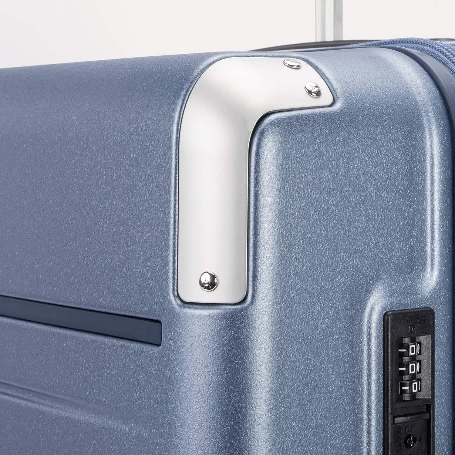 Platinum® Elite Medium Check-In Hardside Spinner - Image 18