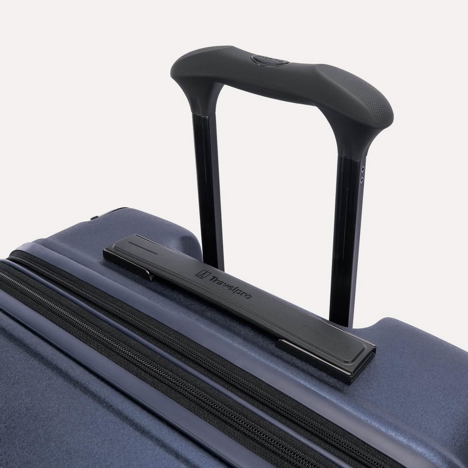 Platinum® Elite Medium Check-In Hardside Spinner - Image 32