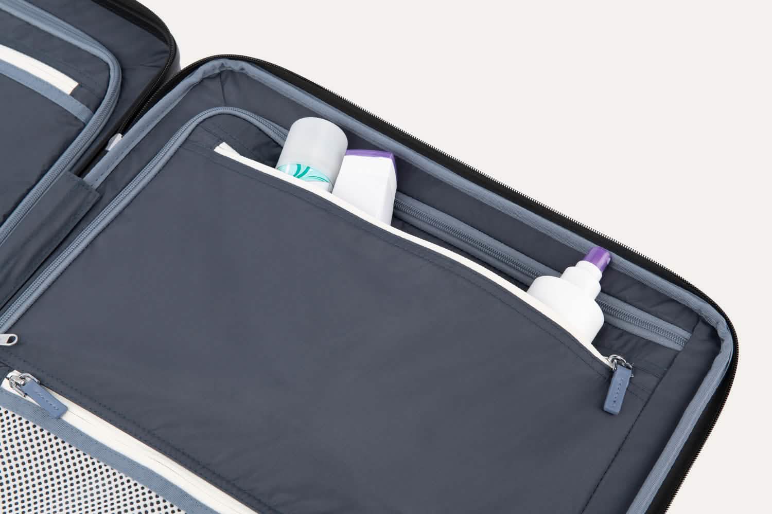 Platinum® Elite Medium Check-In Hardside Spinner - Image 87