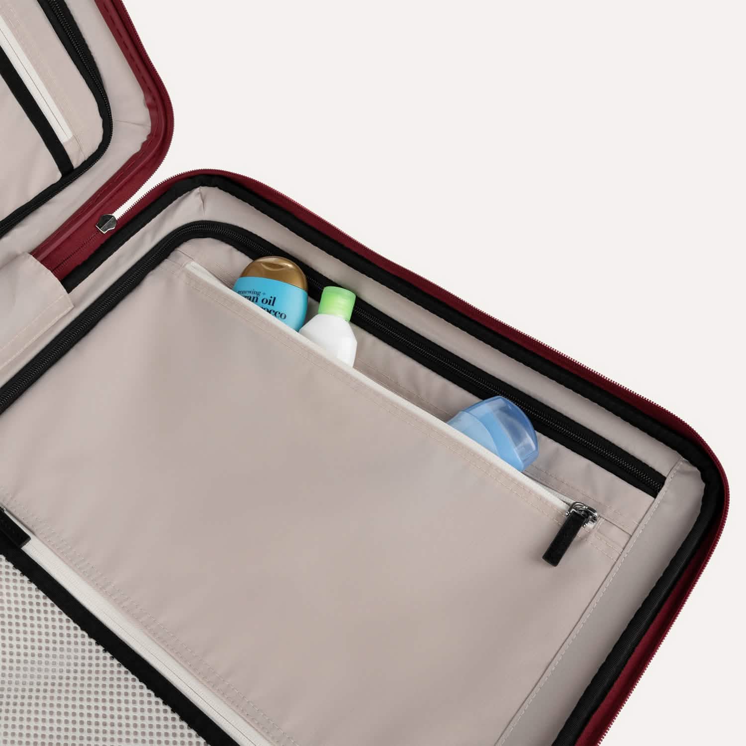 Platinum® Elite Medium Check-In Hardside Spinner - Image 99