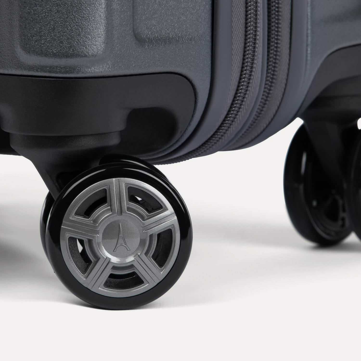 Platinum® Elite Slim Carry-On Hardside Spinner - Image 62