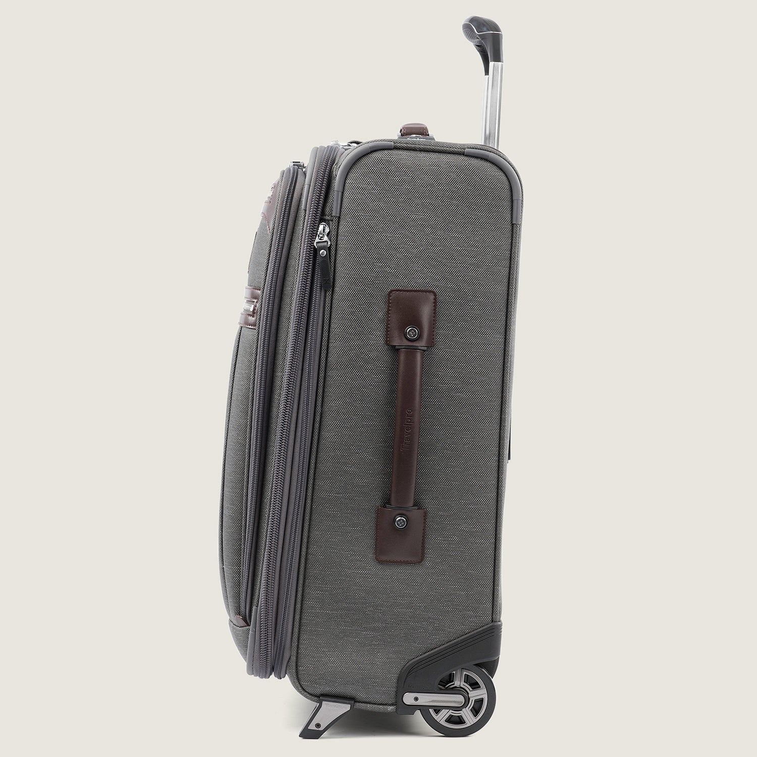 Platinum® Elite 22” Expandable Carry-On Rollaboard - Image 21
