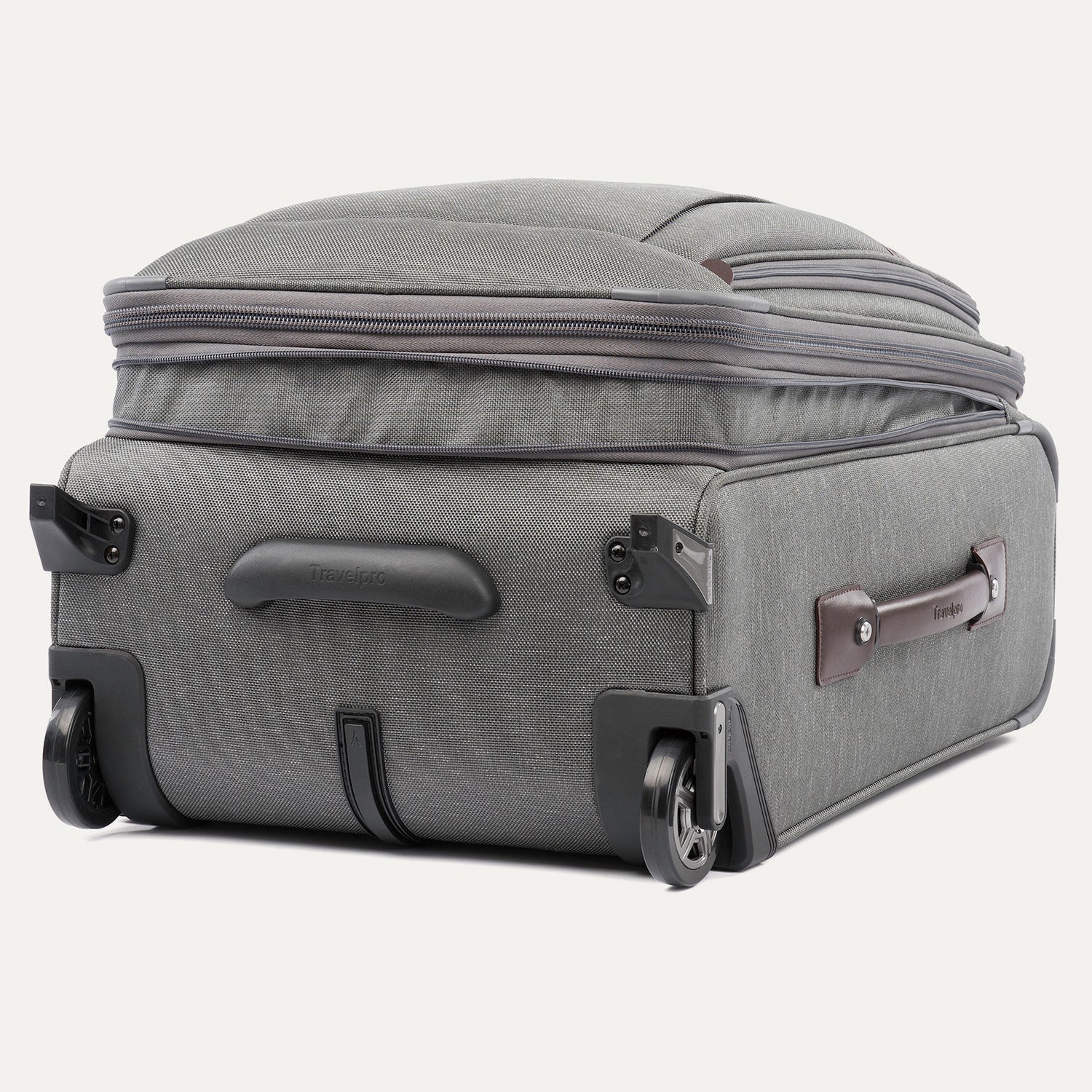 Platinum® Elite 22” Expandable Carry-On Rollaboard - Image 25