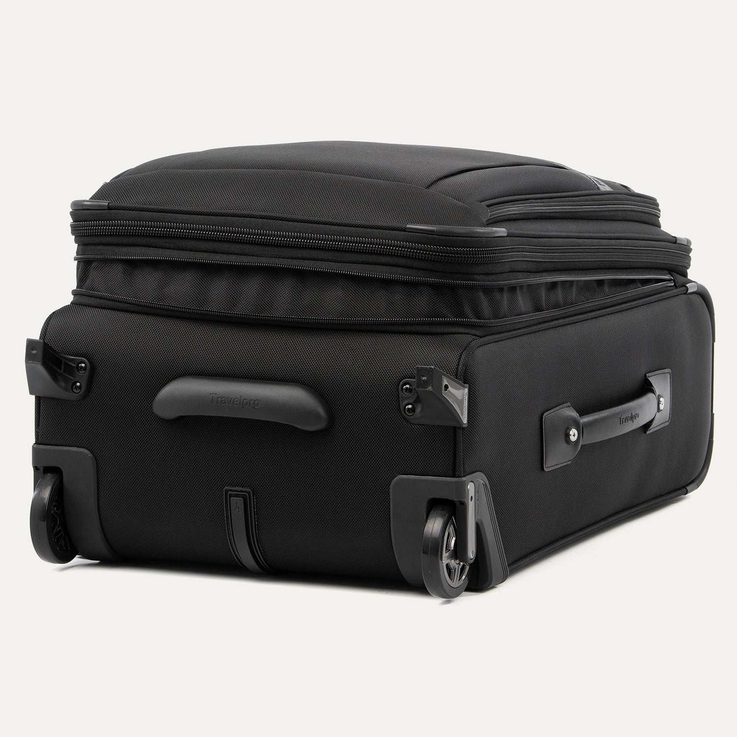 Platinum® Elite 22” Expandable Carry-On Rollaboard - Image 45