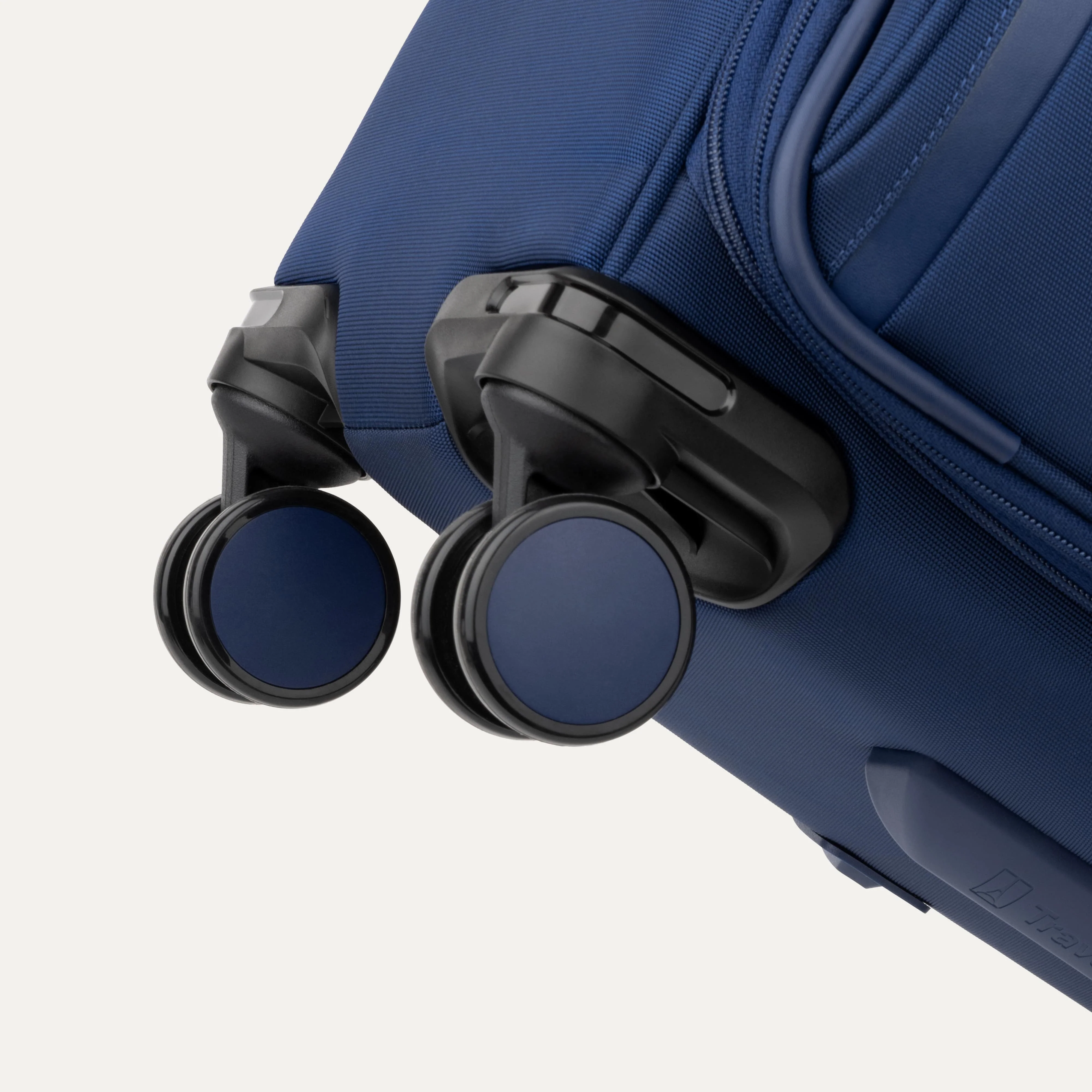 VersaPack®+ Medium Check-In Spinner - Image 15