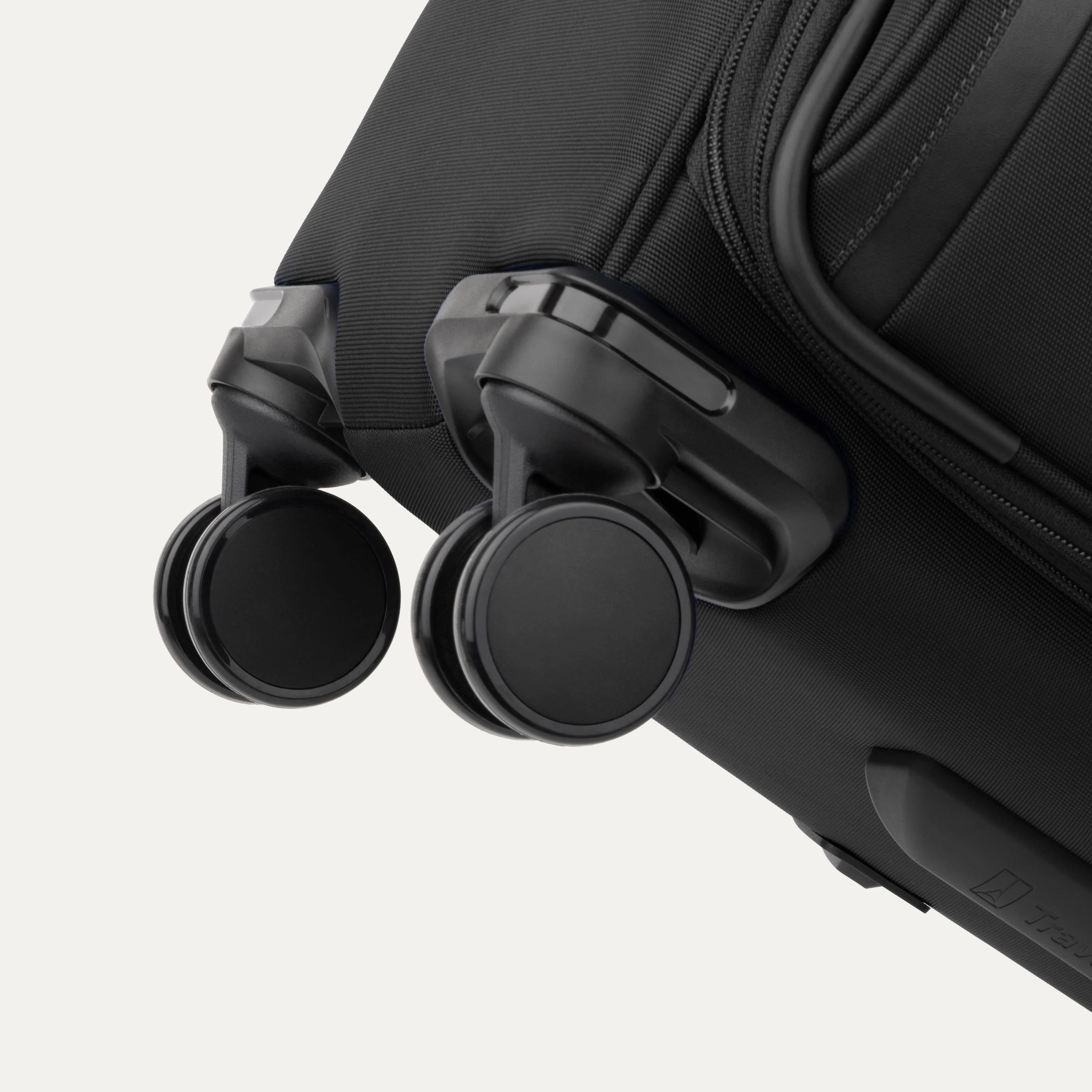 VersaPack®+ Medium Check-In Spinner - Image 8
